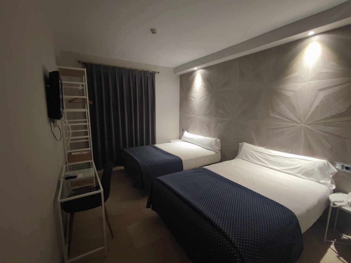 Hotel Ciudad De Navalcarnero Buitenkant foto