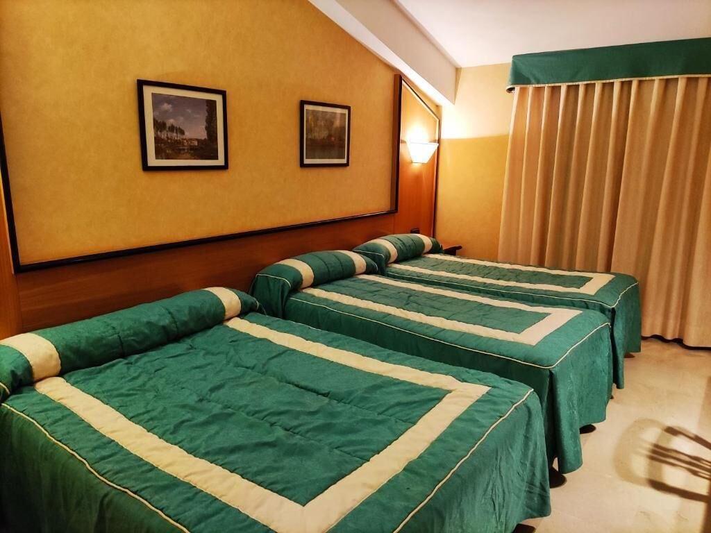 Hotel Ciudad De Navalcarnero Buitenkant foto