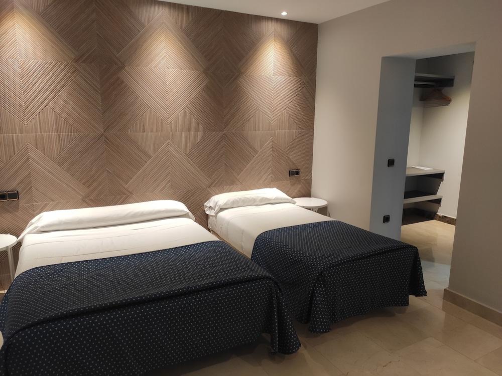 Hotel Ciudad De Navalcarnero Buitenkant foto