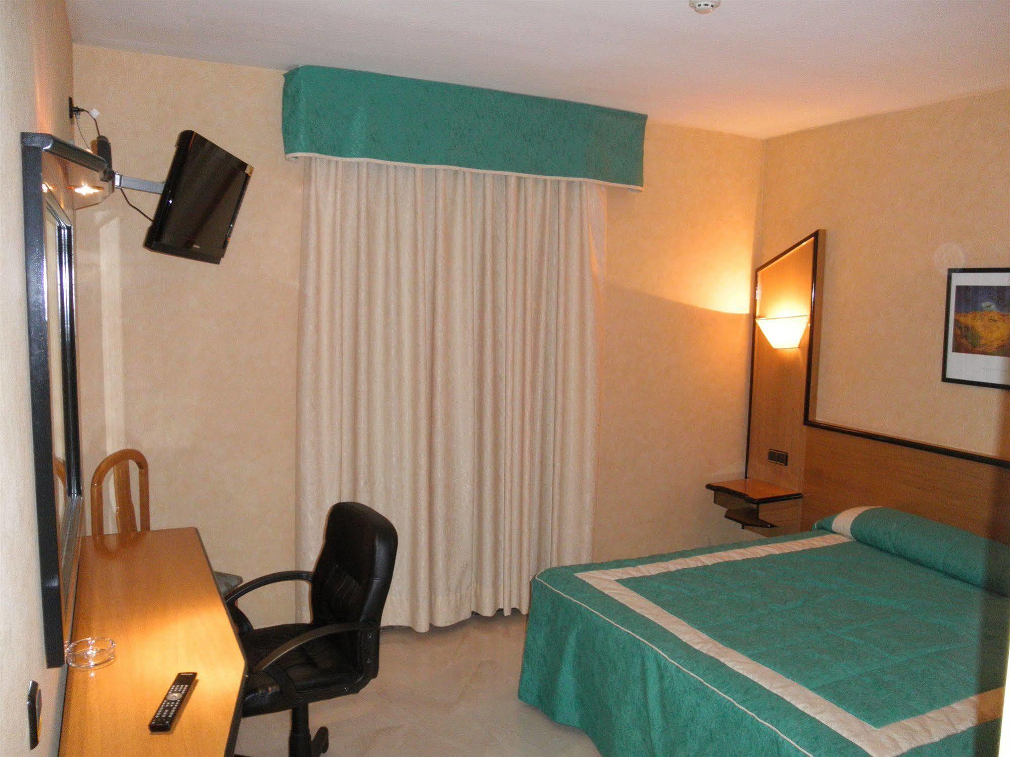 Hotel Ciudad De Navalcarnero Buitenkant foto